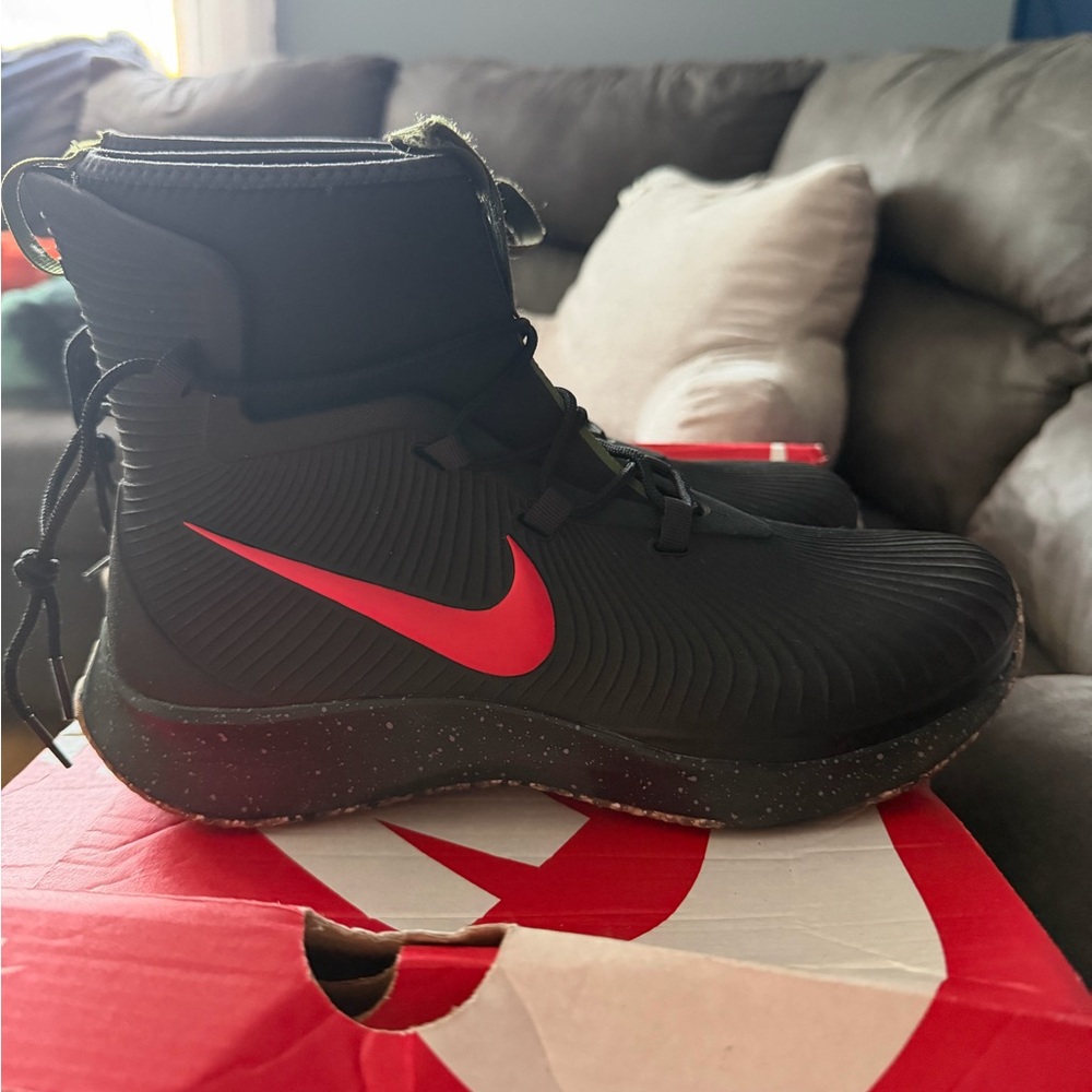 Nike Binzie boots size 7Y - Picture 3 of 5